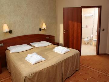 Фото номера Апартаменты (для 2-3 взрослых) Отель Hotel Zawiercie г. Заверце 2